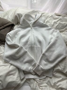 Aritzia White Full-Zip Hooded Sweatshirt
